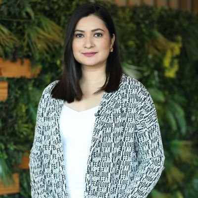 Top Female News Anchors in India: Careers, Net Worth & More: Pooja Shali